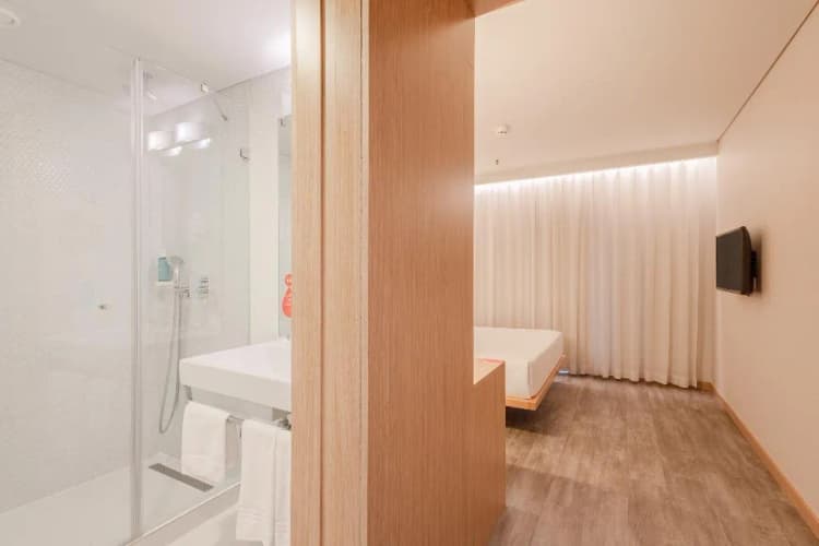 DOUBLE STANDARD Room, Moov Hotel Porto Norte, Porto