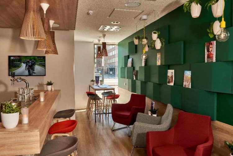 Bar, Holiday Inn Express Amsterdam - City Hall, Amsterdam