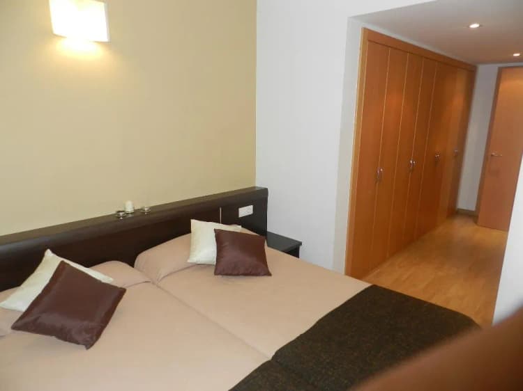 APARTMENT CAPACITY 2 Room, Travessera Parc Guell Apartamentos, Barcelona