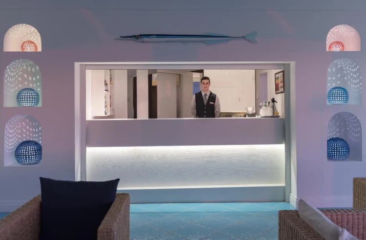 Bar, Delfino, Naples
