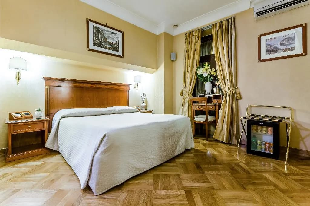 DOUBLE STANDARD Room, Luxury Rooms H 2000 Roma, Rome