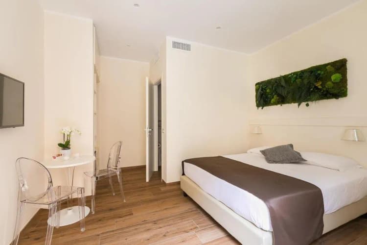 DOUBLE STANDARD Room, Demetra Guest House, Naples
