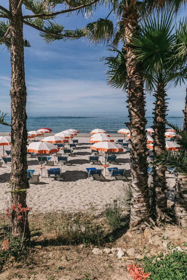 Beach, MClub Alicudi, Catania