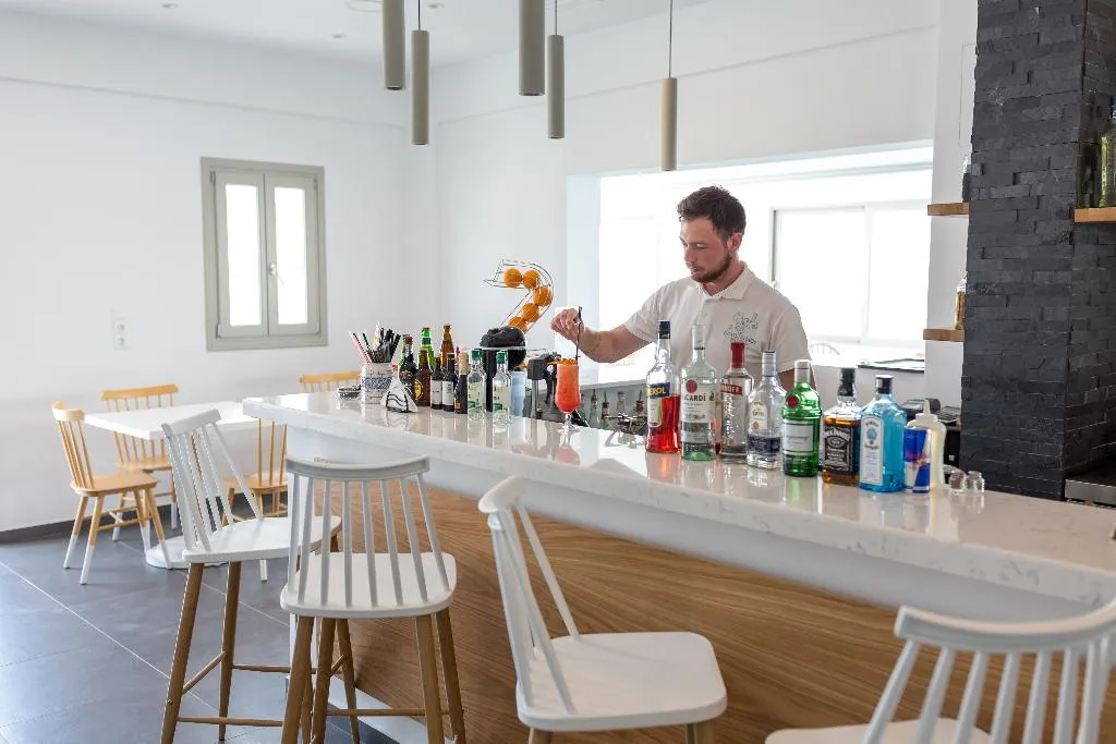 Bar, Goulielmos Hotel & Spa, Santorini