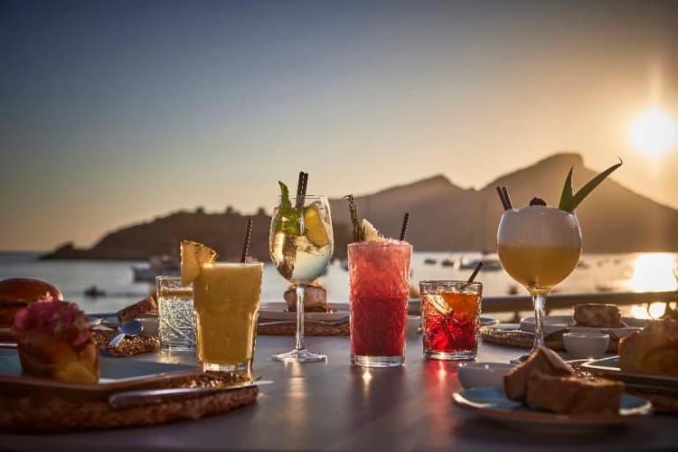 Bar, Universal Hotel Aquamarin, Majorca