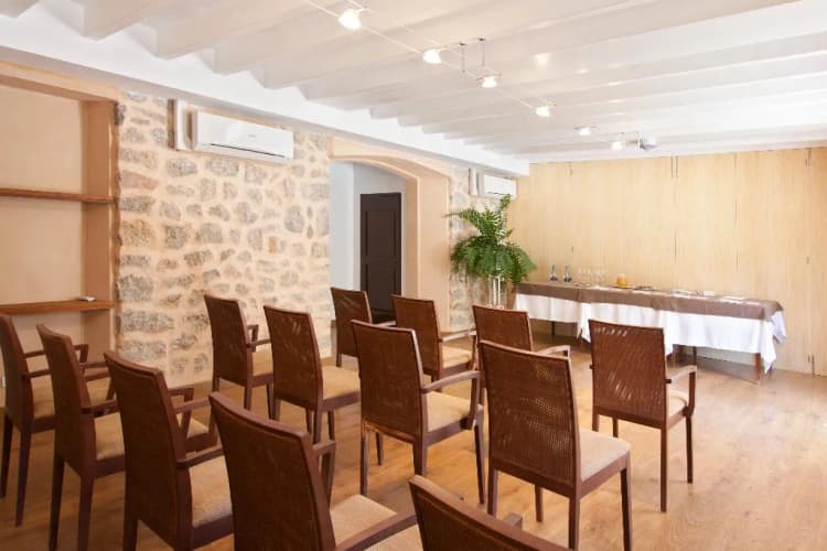Conferences, Hoposa Costa d'Or, Majorca
