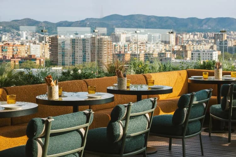 Bar, The Social Hub Barcelona Poblenou, Barcelona