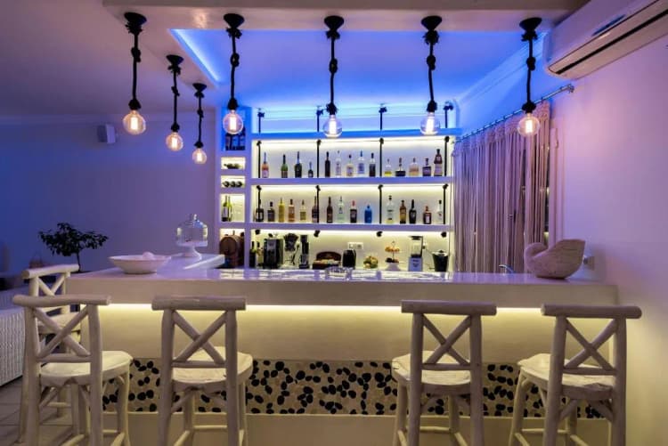 Bar, Dream Island Hotel, Santorini