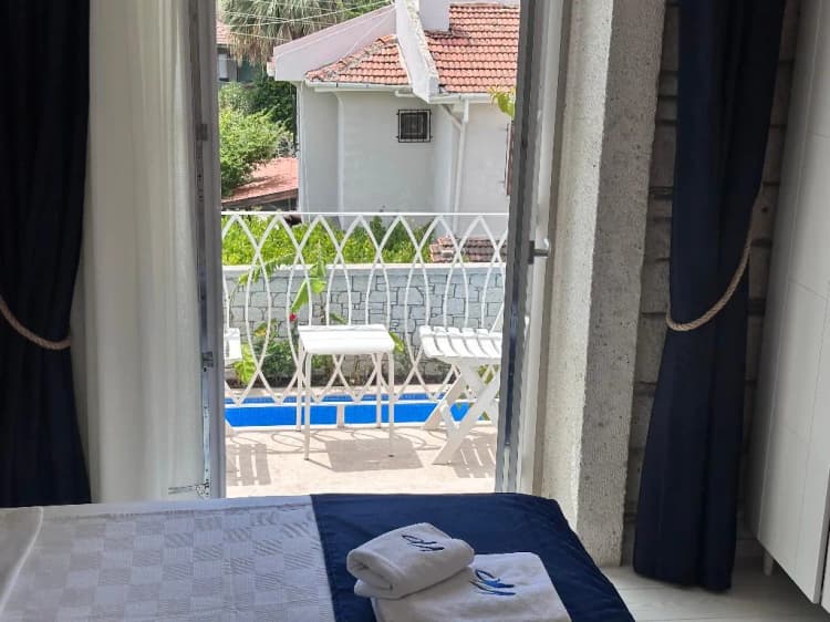 Double or Twin DELUXE POOL VIEW Room, Villa Peri Butik Otel, Izmir