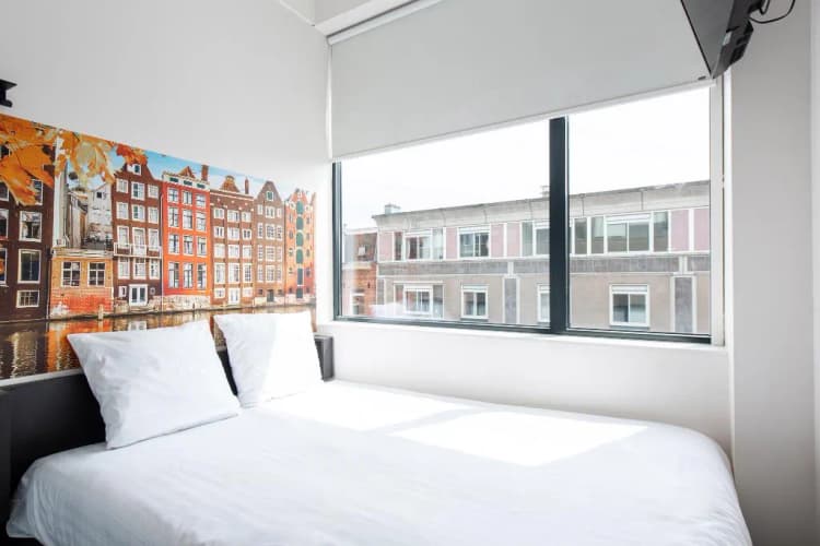 DOUBLE ECONOMY Room, easyHotel Amsterdam City Centre South, Amsterdam