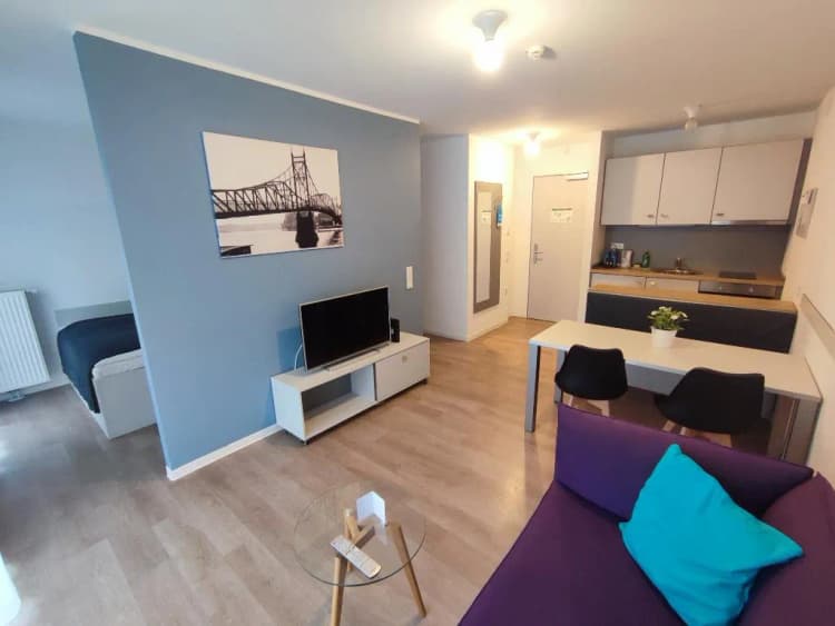 APARTMENT BUSINESS QUEEN BED Room, Spreepolis Boardinghaus, Berlin
