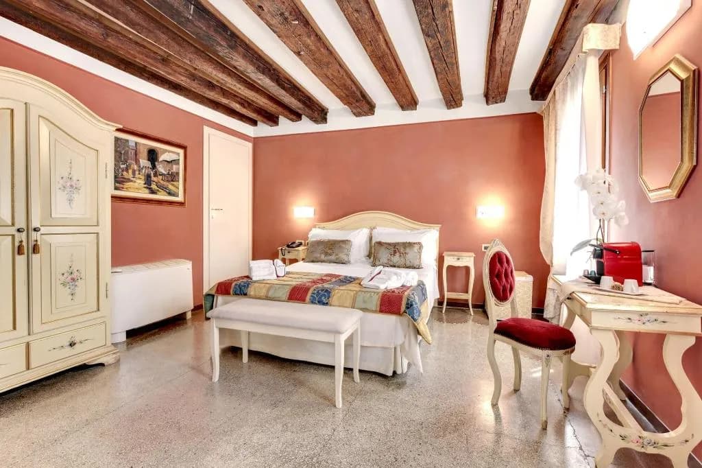 General view, Ca' Riza, Venice