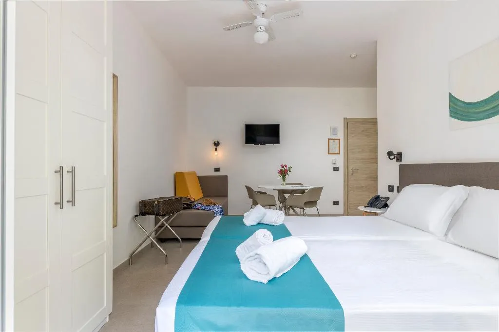 APARTMENT CAPACITY 3 Room, Residence Villa Giardini, Taormina
