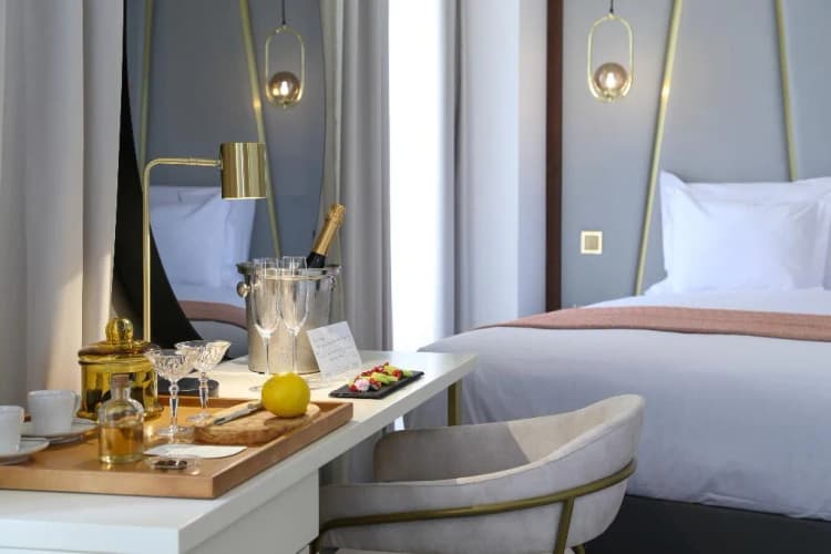 DOUBLE CLASSIC Room, Vincci Alfama, Lisbon