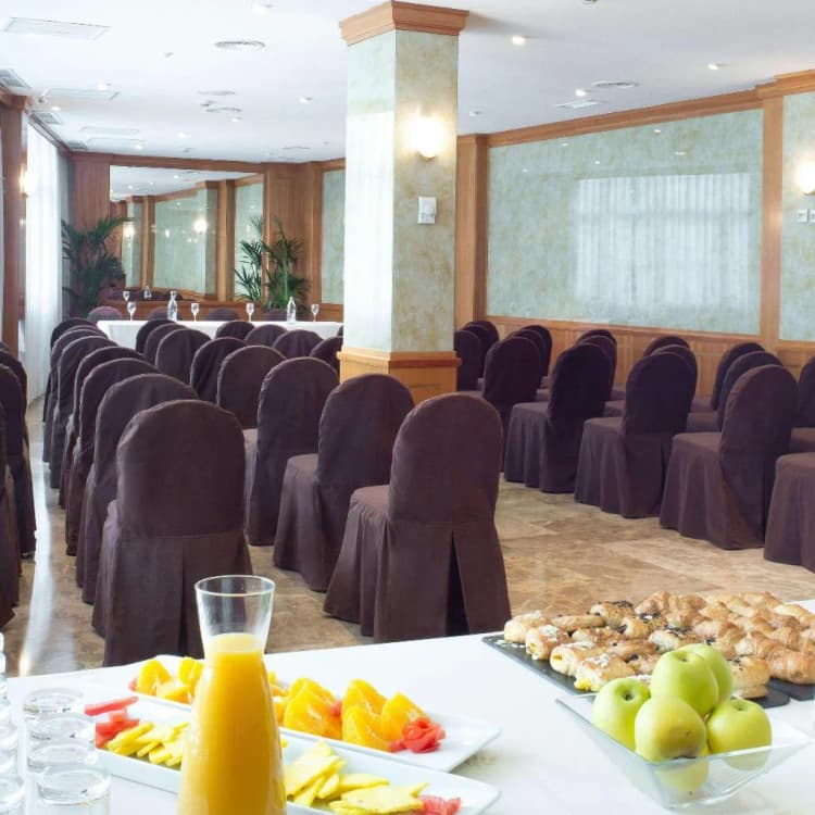 Conferences, VP Jardin de Tres Cantos, Madrid