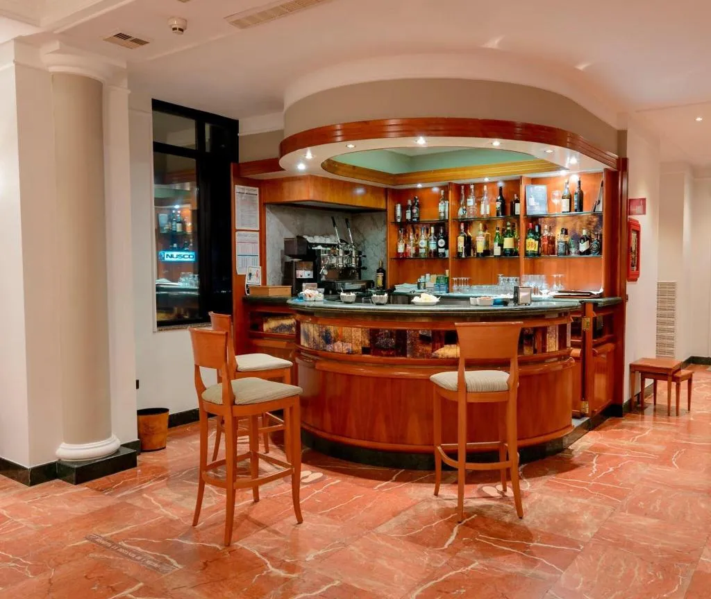 Bar, Dei Platani, Naples