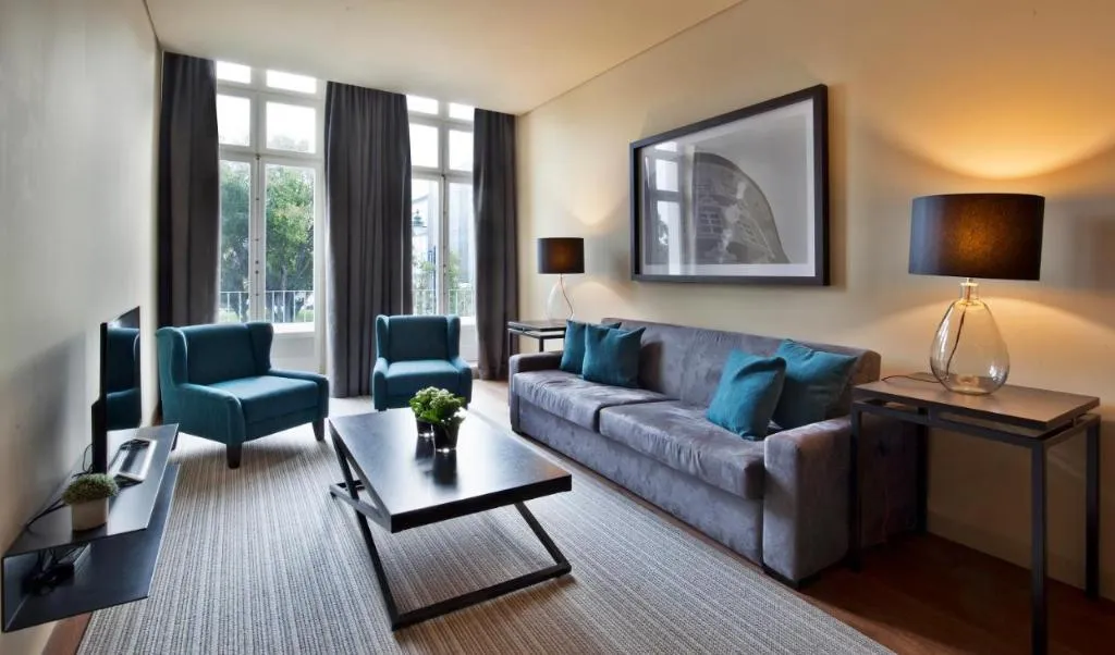 APARTMENT DELUXE ONE BEDROOM Room, Lisbon Five Stars Apartments 8 Building, Lisbon