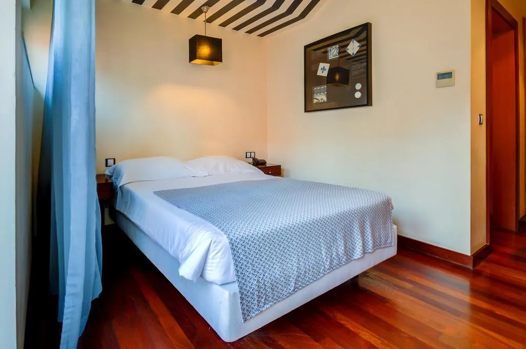 Double or Twin STANDARD Room, Hotel Príncipe Real, Lisbon