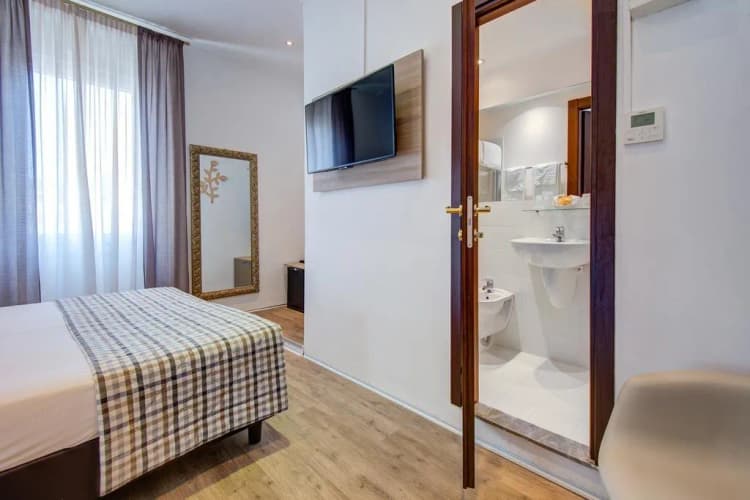 DOUBLE STANDARD Room, Hotel Bernina Milano, Milan