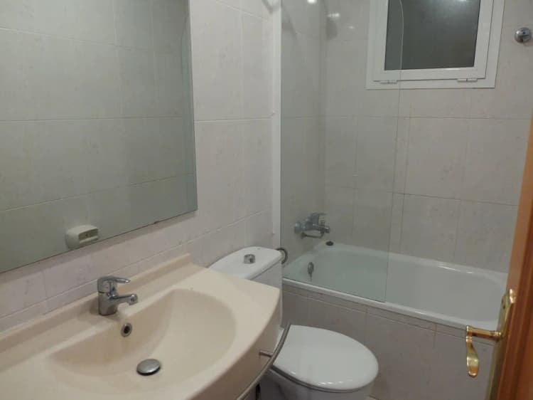 APARTMENT CAPACITY 8 THREE BEDROOMS Room, Goya, Costa Dorada