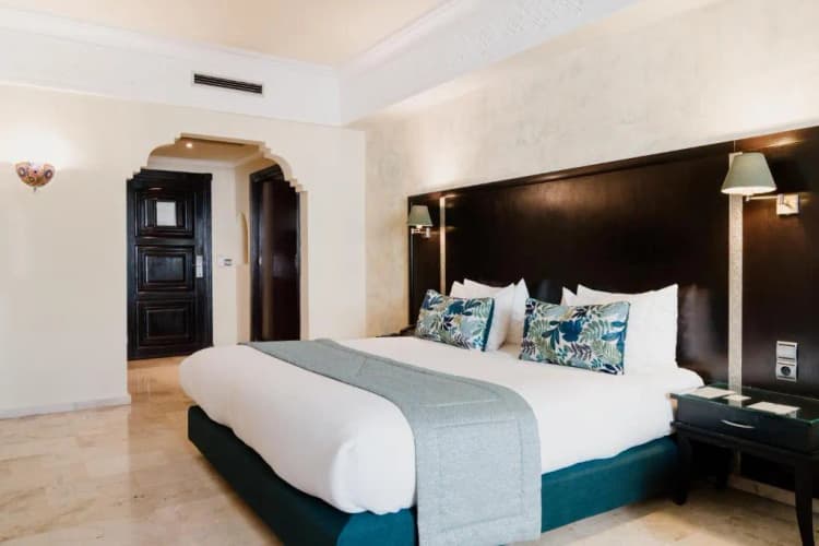 DOUBLE DELUXE KING BED Room, Diwan Casablanca, Casablanca