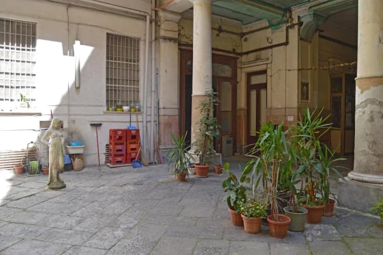 General view, B&B Central Station Napoli, Naples