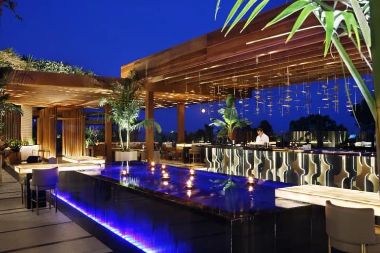 Bar, Four Seasons Hotel, Cyprus