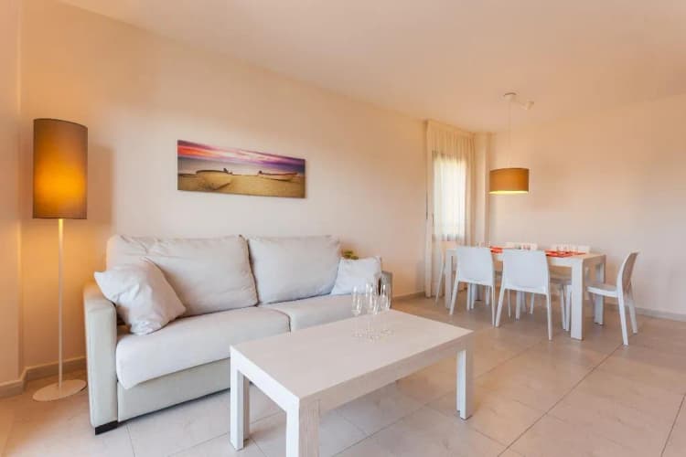 APARTMENT CAPACITY 4 TWO BEDROOMS Room, Pierre & Vacances Salou, Costa Dorada