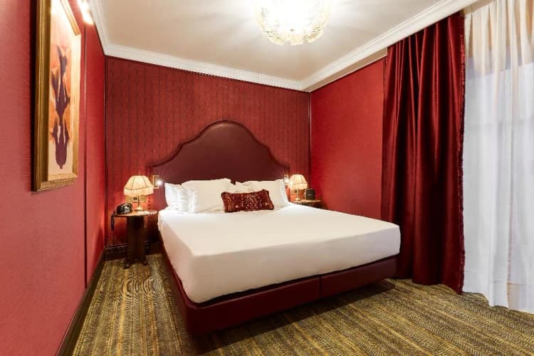 DOUBLE SINGLE USE CLASSIC Room, España Ocean Drive Newly Renovated, Barcelona