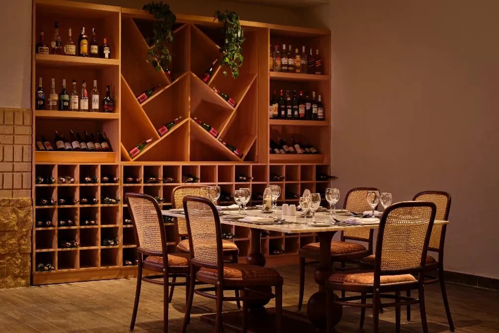 Bar, Coral Sea Water World, Red Sea Riviera