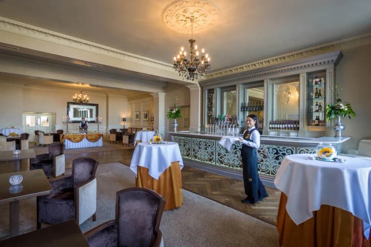 Bar, Royal Marine, Dublin