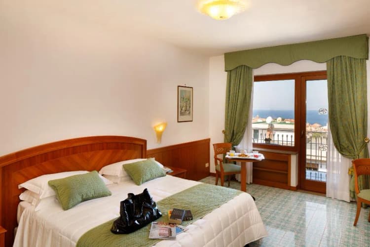 DOUBLE SINGLE USE STANDARD Room, Grand Hotel Cesare Augusto, Naples