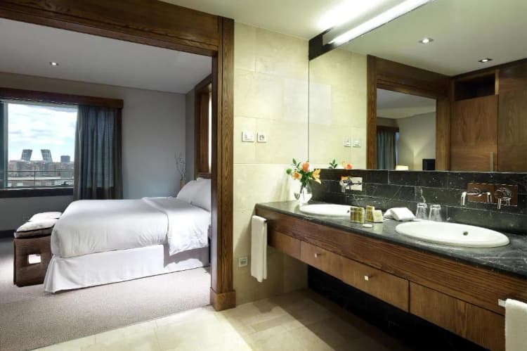 FAMILY ROOM CAPACITY 4 Room, Eurostars Madrid Mirasierra Suites, Madrid
