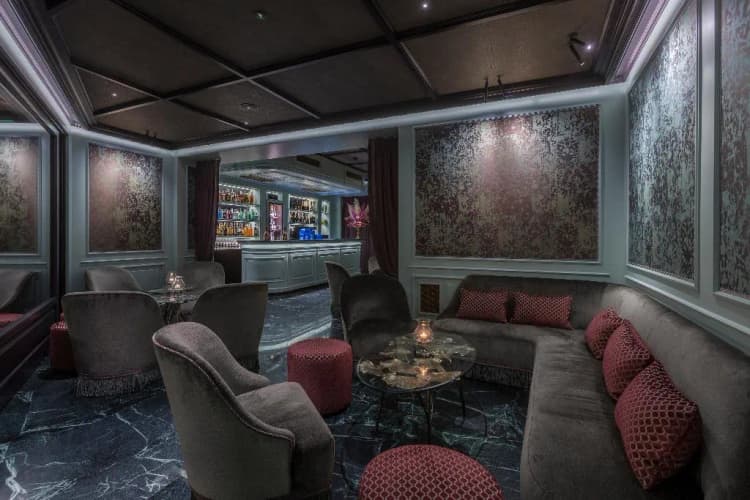 Bar, Grand Hotel Excelsior Vittoria Spa, Naples