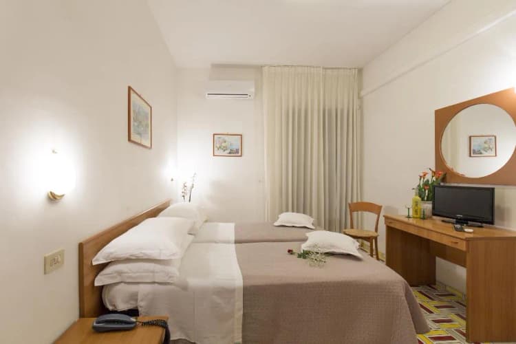 Double or Twin ECONOMY Room, Hotel Angelina, Naples