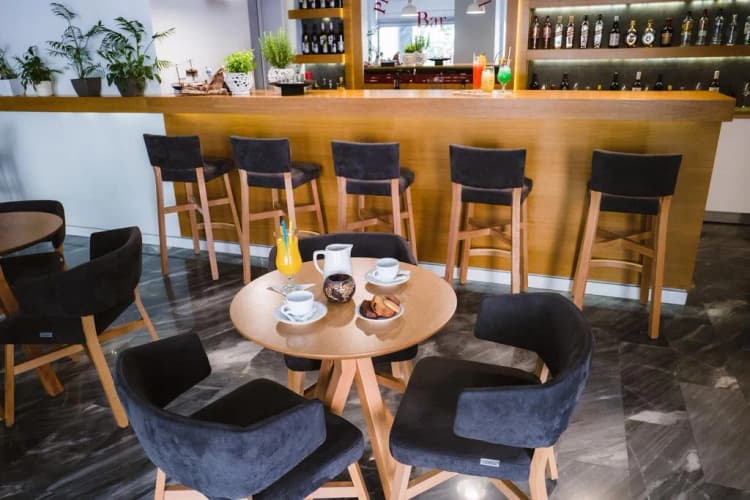 Bar, Piraeus Port Hotel, Athens