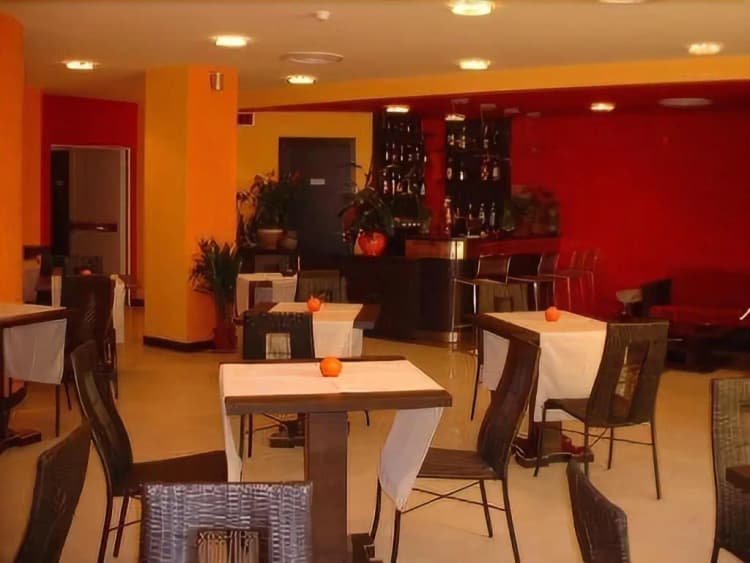 Bar, San Giovanni, Taormina