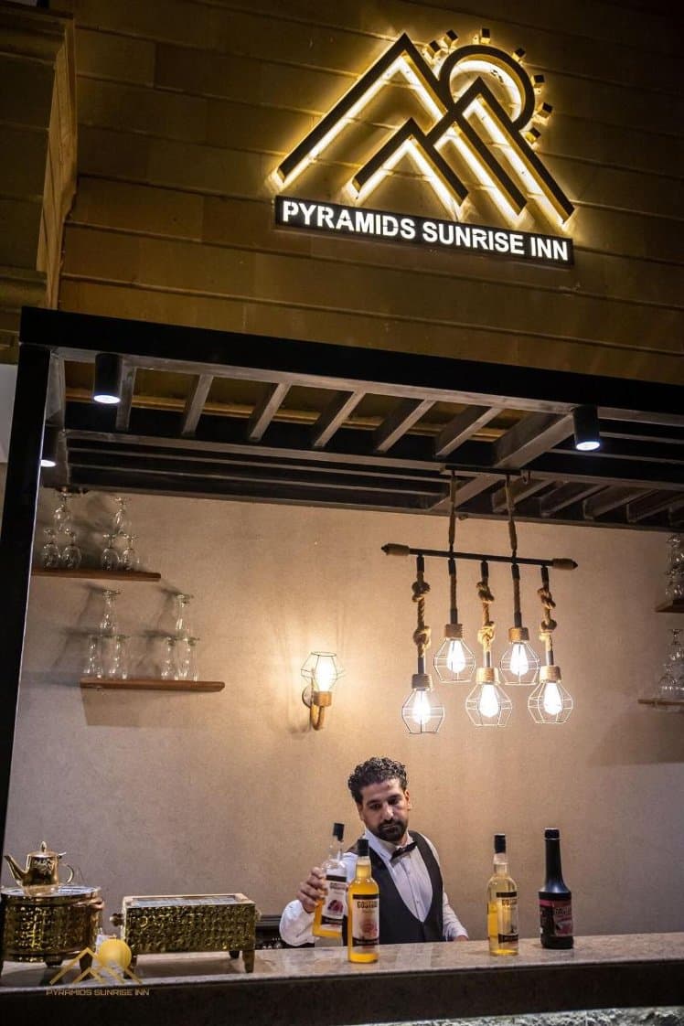 Bar, Pyramids Sunrise Inn, Cairo