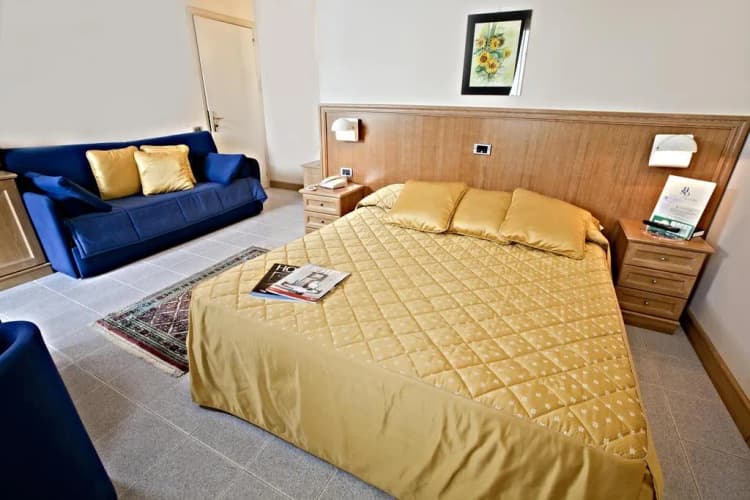 DOUBLE WITH BALCONY Room, Sabbie D'Oro, Catania