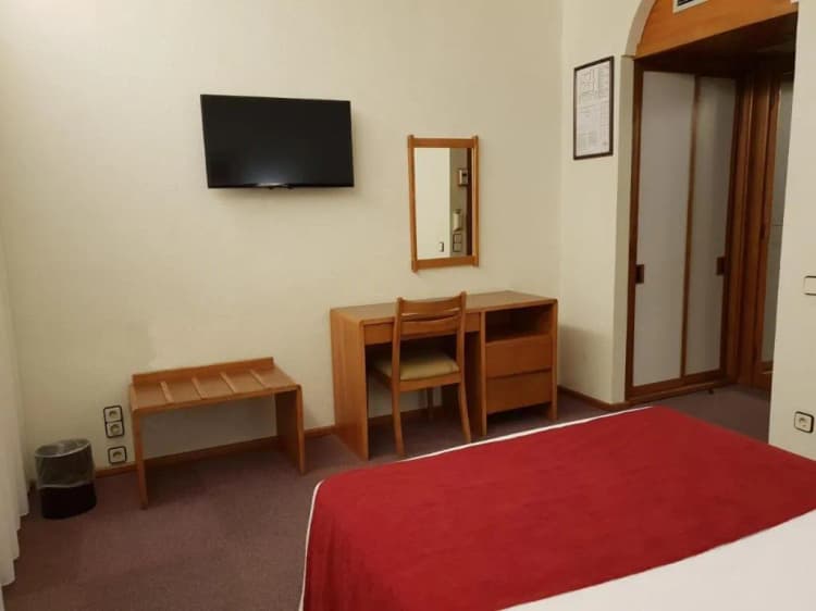 DOUBLE STANDARD Room, Luso Brasileiro, Porto