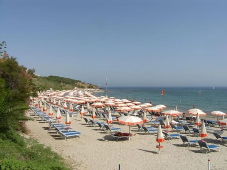 Beach, MClub Alicudi, Catania