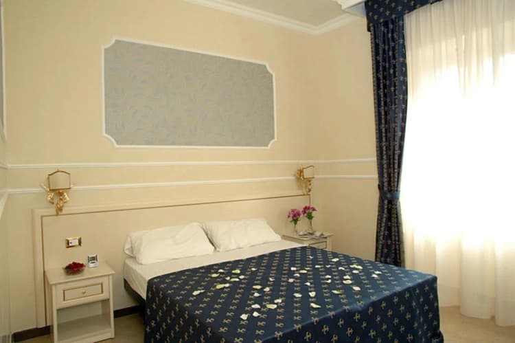 DOUBLE STANDARD Room, Cesar Palace, Rome