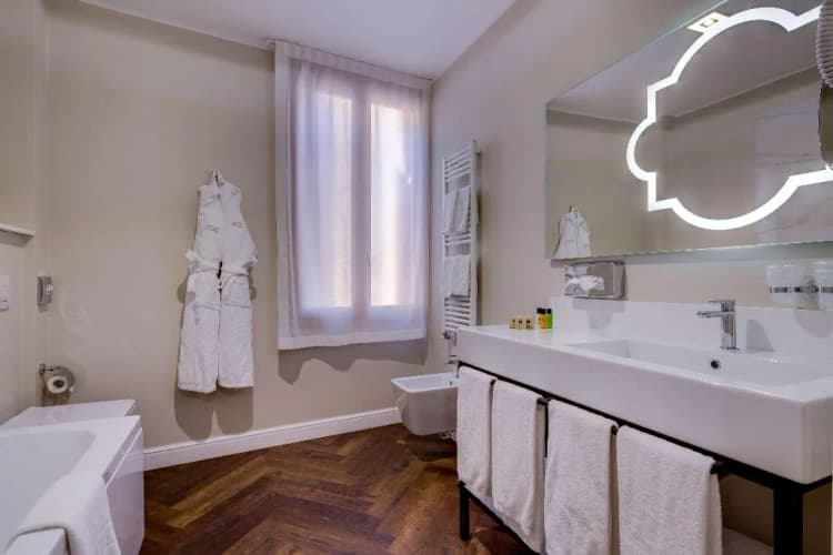 DOUBLE CANAL VIEW Room, CHC Continental, BW Premier Collection, Venice