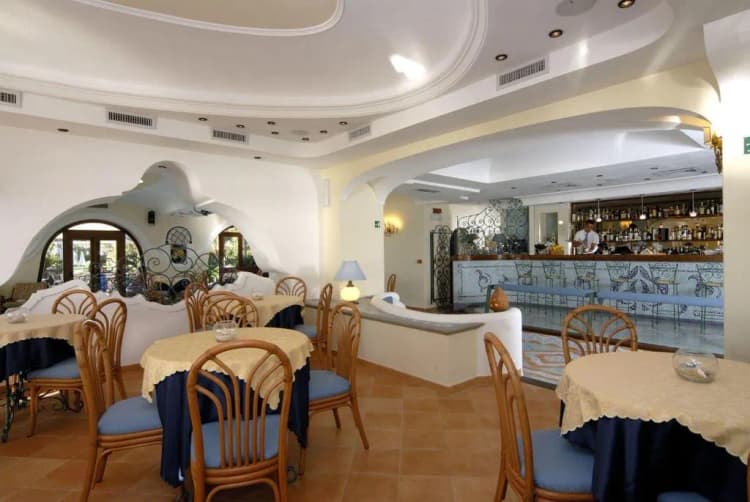Bar, Hotel Tritone Resort & Spa, Naples