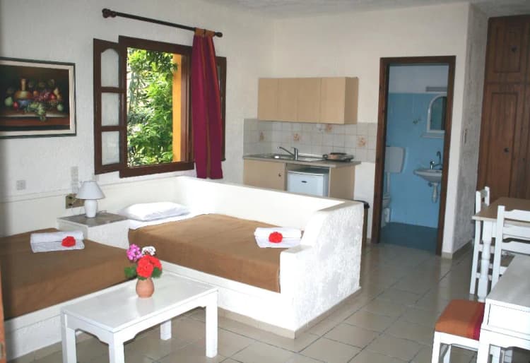 APARTMENT CAPACITY 5 Room, Semiramis Piskopiano, Crete