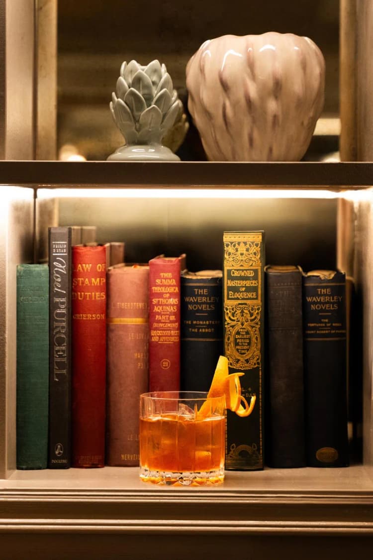 Bar, Brooks, Dublin