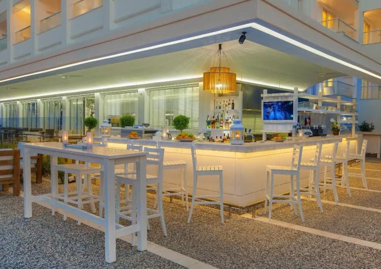 Bar, The Beachfront Hotel, Dalaman