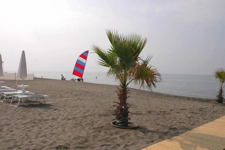 Beach, Domizia Palace Hotel, Naples