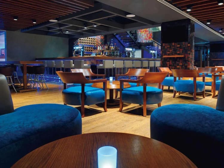 Bar, Movenpick Hotel Jumeirah Lakes Towers, Dubai