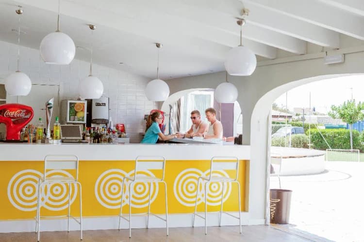 Bar, Hotel Globales Los Delfines, Menorca